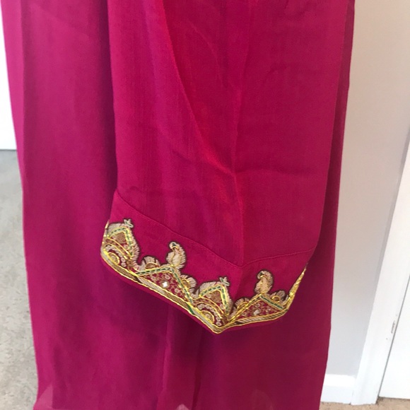 Magenta off the shoulder dress. - Picture 4 of 5